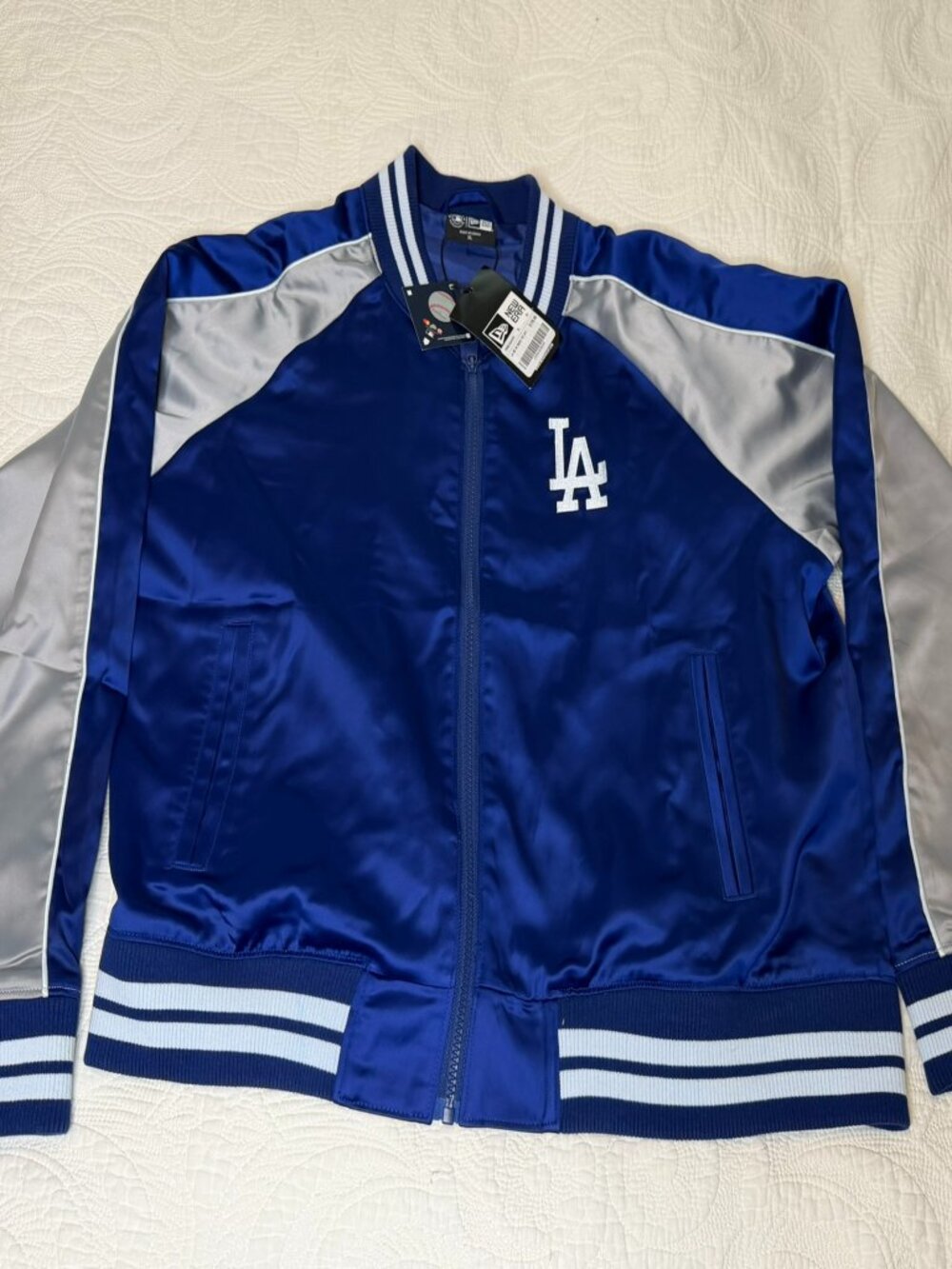 NWT Dodgers Satin Jacket – New Era – XL – Stadium Exclusive